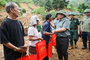 Thủ tướng chỉ đạo tập trung khắc phục hậu quả thiên tai, ổn định đời sống Nhân dân
