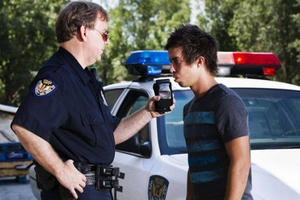 Ô tô bán tại Mỹ sẽ phải có thiết bị phát hiện lái xe say xỉn