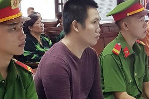 Giết bạn vì chuyện giành đường chạy xe