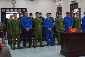 Nguyên Trưởng Công an quận Đồ Sơn lĩnh 8 năm tù tội nhận hối lộ