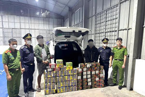 Bắt giữ vụ vận chuyển 130kg pháo trái phép tại Quảng Trị