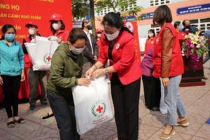Kêu gọi 1,5 triệu suất quà hỗ trợ người nghèo, nạn nhân chất độc da cam