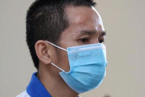 Nhậu say rồi cầm dao đâm chết hàng xóm