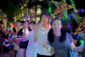 Trung thu ấm áp của trẻ em nơi rẻo cao Lai Châu