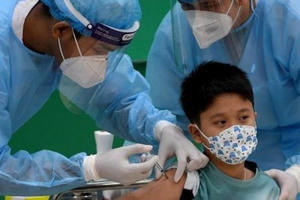 Số mắc mới COVID-19 giảm xuống còn 65.619 ca