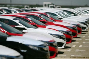 Dân Việt vẫn "chờ dài cổ" xe giá rẻ dù xe không thuế Thái "đổ bộ" ồ ạt