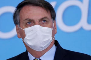 Tổng thống Brazil đang điều trị Covid-19 bằng thuốc sốt rét