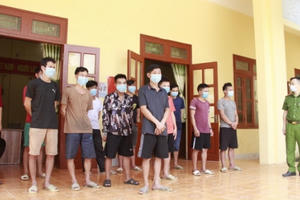 Kỳ 3 - Bắt giữ 18 đối tượng khai thác vàng trái phép trên núi Pá Phay