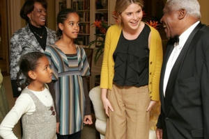 Khoảnh khắc về lần đầu hai ái nữ nhà Obama đặt chân đến Nhà Trắng Khoảnh khắc về lần đầu hai ái nữ nhà Obama đặt chân đến Nhà Trắng