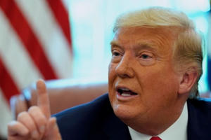 Ông Trump "giáng đòn" Huawei trong những ngày cuối nhiệm kỳ