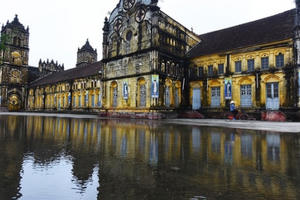 Chồng chéo luật, buông lỏng quản lý khiến di tích bị xâm hại nhiều