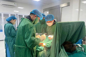 Bệnh viện Sản Nhi Nghệ An lấy thành công que tránh thai “đi lạc”