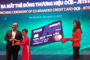 Bay giá rẻ khi sử dụng thẻ đồng thương hiệu Jetstar – OCB