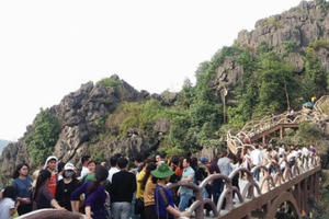 Tháo dỡ công trình trái phép trong khu di tích Tràng An, còn “ghế” của những người có trách nhiệm thì sao?