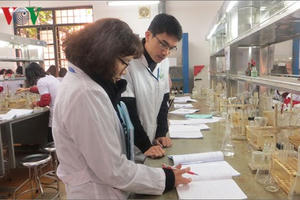 Nhà khoa học trẻ từ chối mức lương hàng nghìn đô trở về nước làm việc