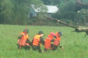 Tìm thấy thi thể hai cậu cháu bị lũ cuốn trôi tại Thừa Thiên Huế