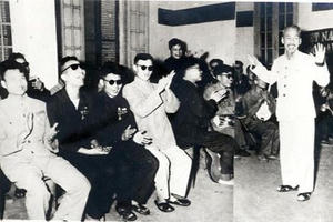 'Máu đào của các liệt sỹ đã làm lá cờ cách mạng thêm đỏ chói'