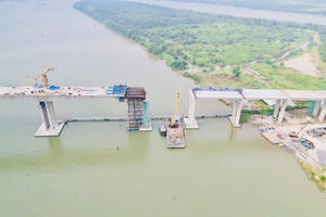 Cầu Nhơn Trạch chuẩn bị hợp long, dự kiến hoàn thành vào 30/4 Cầu Nhơn Trạch chuẩn bị hợp long, dự kiến hoàn thành vào 30/4