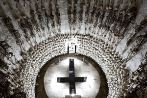 15 bức ảnh kinh hoàng về những bộ xương trên thế giới