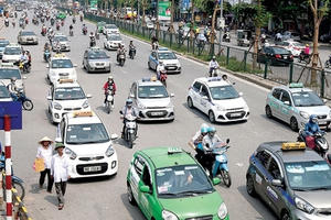 Nguy cơ hàng nghìn xe taxi tại Hà Nội phải ngừng hoạt động