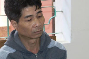 Nghệ An: Đang dở trò đồi bại với bé gái trong phòng thì bị phát hiện