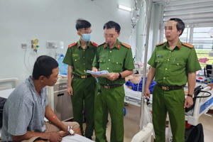 Khởi tố, bắt giữ đối tượng chém trọng thương Trung tá Công an và 2 dân phòng Khởi tố, bắt giữ đối tượng chém trọng thương Trung tá Công an và 2 dân phòng