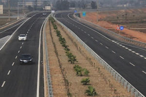 Tăng cường bảo đảm an toàn giao thông trên đường cao tốc Nội Bài - Lào Cai