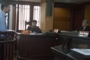 Chém người yêu 82 nhát vì tưởng "trăn tinh"