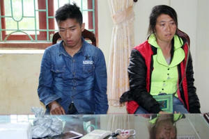 Lai Châu: Nhận 20 triệu tiền công để bán hộ 2 bánh heroin