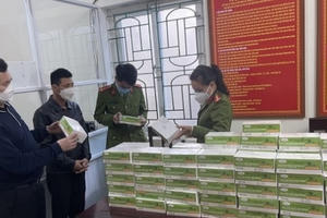 Xe trung chuyển An Phú Quý vận chuyển que test Covid-19 không rõ nguồn gốc