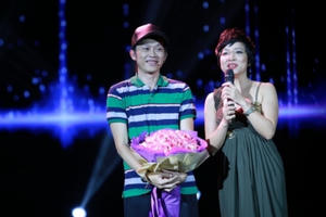 Hoài Linh nghẹn ngào chia sẻ lý do xây nhà thờ tổ trong liveshow “Chỉ tại … Định mệnh”