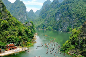 Lộ "sân sau" của doanh nhân 9X được giao lập quy hoạch khu du lịch tỷ USD ở Ninh Bình