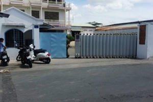 Sập tường công ty, hai người tử vong trong đống đổ nát