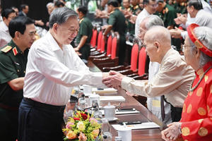 Tổng Bí thư: Tiền miễn học phí lấy từ nguồn tiết kiệm khi tinh gọn bộ máy