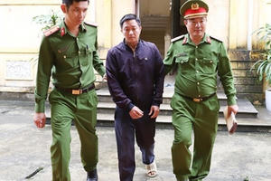 Hà Tĩnh: Khởi tố đối tượng chém người nằm cùng giường với vợ cũ