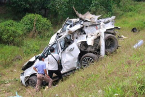 Video cận cảnh vụ tai nạn kinh hoàng khiến 3 mẹ con trong gia đình thiệt mạng