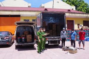 Hải Dương: Triệt phá kho sản xuất, buôn bán dầu nhớt Castrol giả quy mô lớn