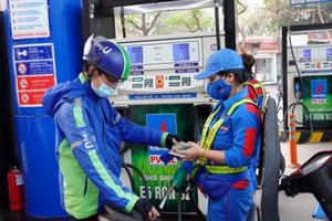 Thủ tướng yêu cầu tăng cường quản lý, sử dụng hóa đơn điện tử trong kinh doanh, bán lẻ xăng dầu