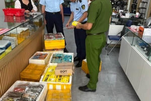 Nghệ An: Thu giữ hơn 3.000 phụ kiện điện thoại không rõ nguồn gốc xuất xứ