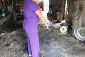 Điều tra nghi án một gia đình ở Hà Tĩnh bị ném “bom xăng”