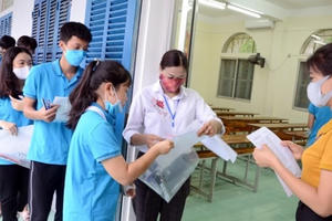 Thi tốt nghiệp THPT 2022: Đảm bảo cấp cứu y tế, phòng chống dịch COVID-19 Thi tốt nghiệp THPT 2022: Đảm bảo cấp cứu y tế, phòng chống dịch COVID-19