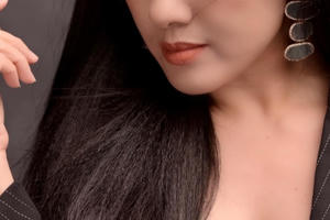 BTV Hoài Anh xúc động kể chuyện mẹ thành F0 và bó hoa rau muống đặc biệt