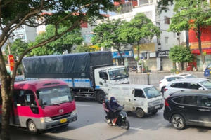 Hà Nội thu hồi phù hiệu gần 1.550 phương tiện vận tải vi phạm