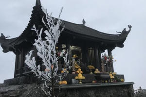 Băng tuyết bao phủ chùa Đồng trên đỉnh non thiêng Yên Tử