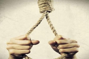 Bàng hoàng phát hiện chồng treo cổ, vợ tử vong dưới nền nhà