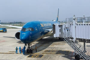 Bộ GTVT yêu cầu đánh giá tác động của chính sách áp sàn giá vé máy bay