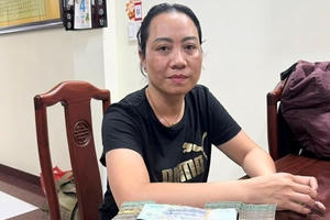 Vụ vận chuyển 716 viên kim cương: Bắt giữ 2 người tìm cách "chạy án"