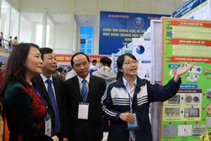 'Đãi cát tìm vàng' nhà sáng chế tương lai ngay trong trường học 'Đãi cát tìm vàng' nhà sáng chế tương lai ngay trong trường học