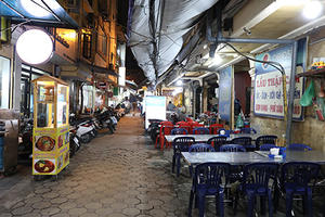 Hàng quán điêu đứng trong mùa dịch nCoV