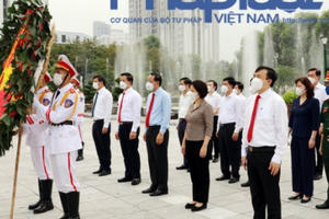 Lãnh đạo tỉnh Bắc Ninh tổ chức lễ dâng hương tưởng niệm các Anh hùng Liệt sỹ